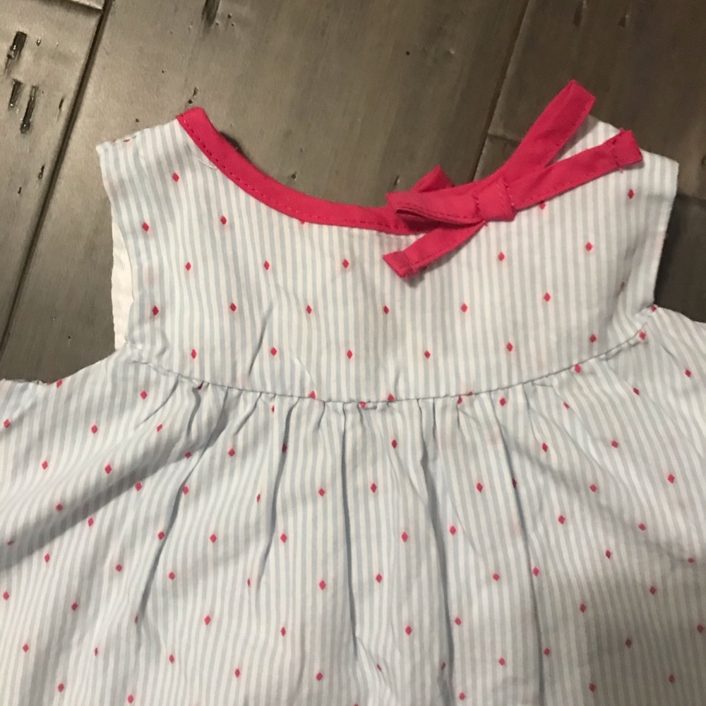 ✨ Infant 👗 ✨ - Picture 2 of 5